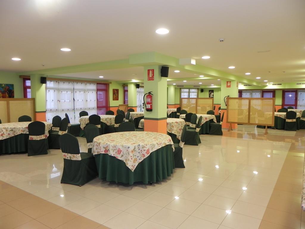 Hotel Restaurante Pizzeria Abc Laracha Exteriér fotografie